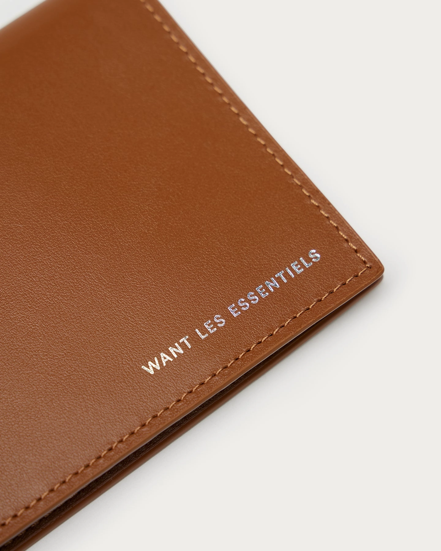 Arch Smooth Leather Passport Cover
