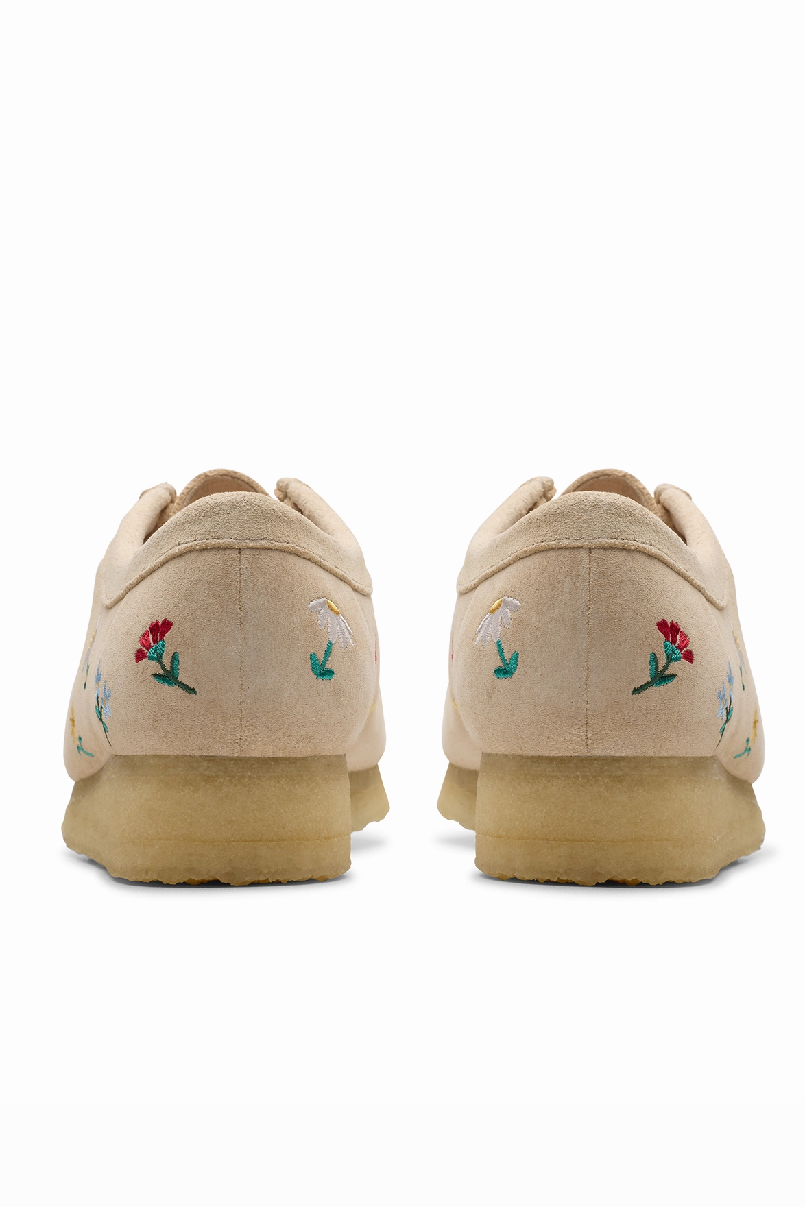 Clarks Wallabee Embroidered Taupe