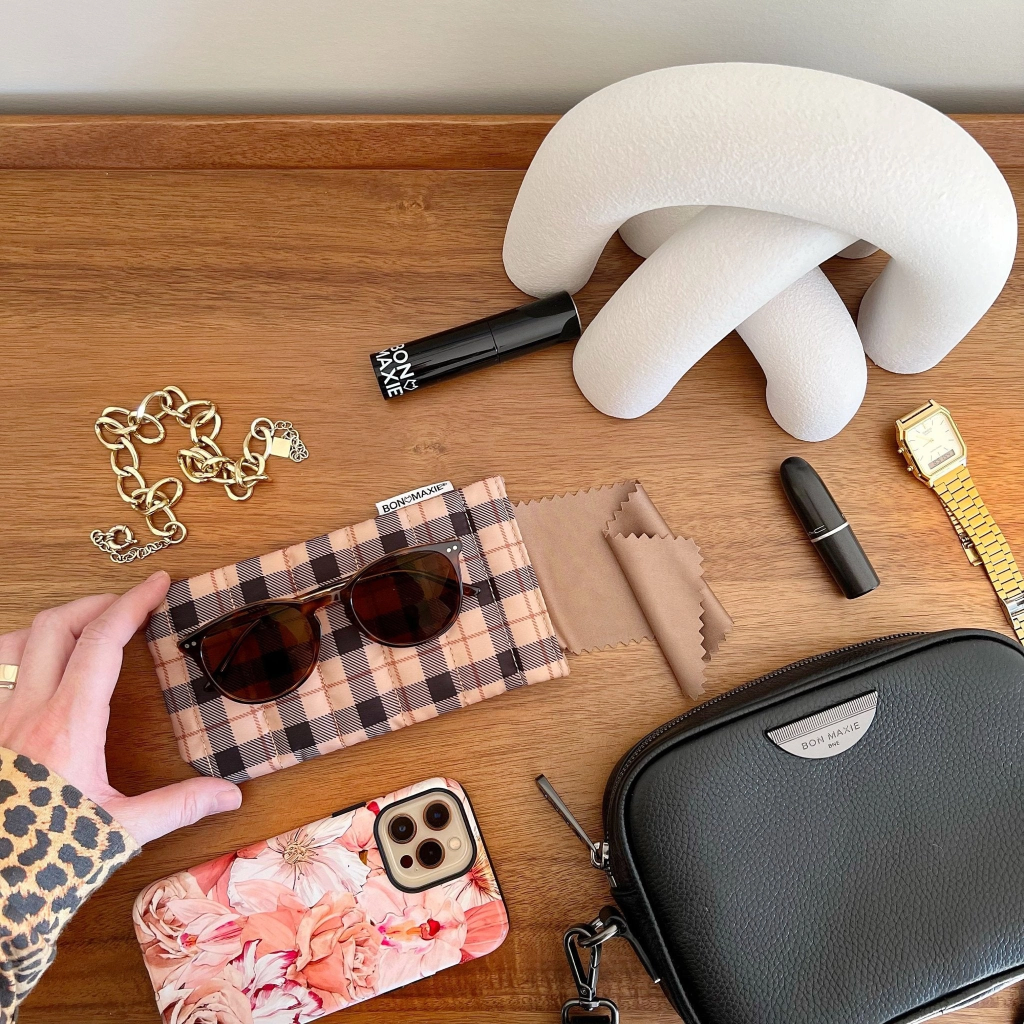 Easy-Squeezy Glasses Case -- Tan Tartan