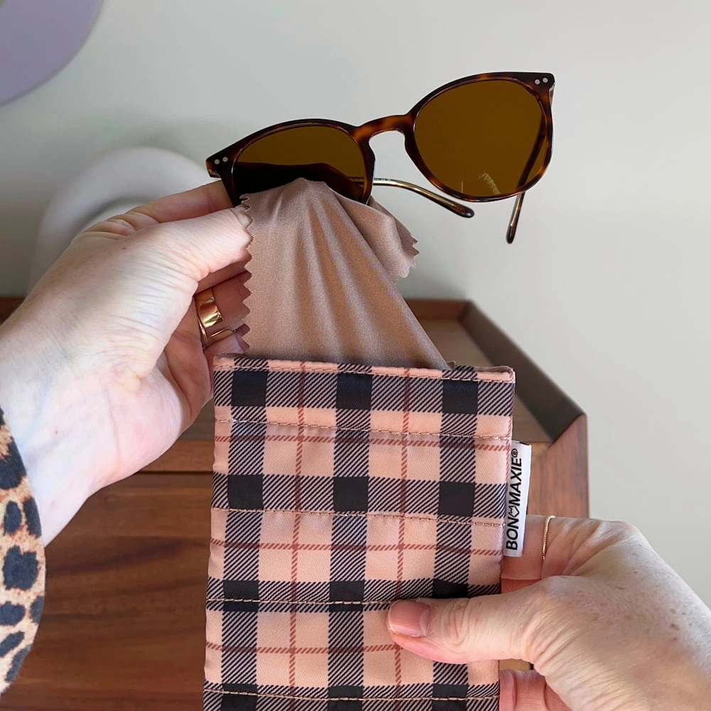 Easy-Squeezy Glasses Case -- Tan Tartan