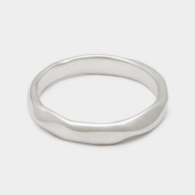 Henchey Coulée Band in Silver