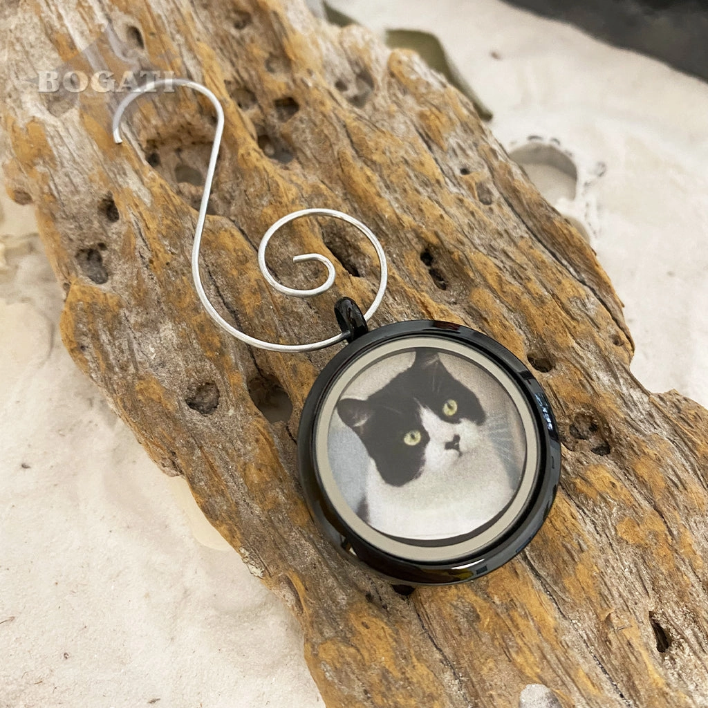 J-2060  Cherished Memory Locket Ornament