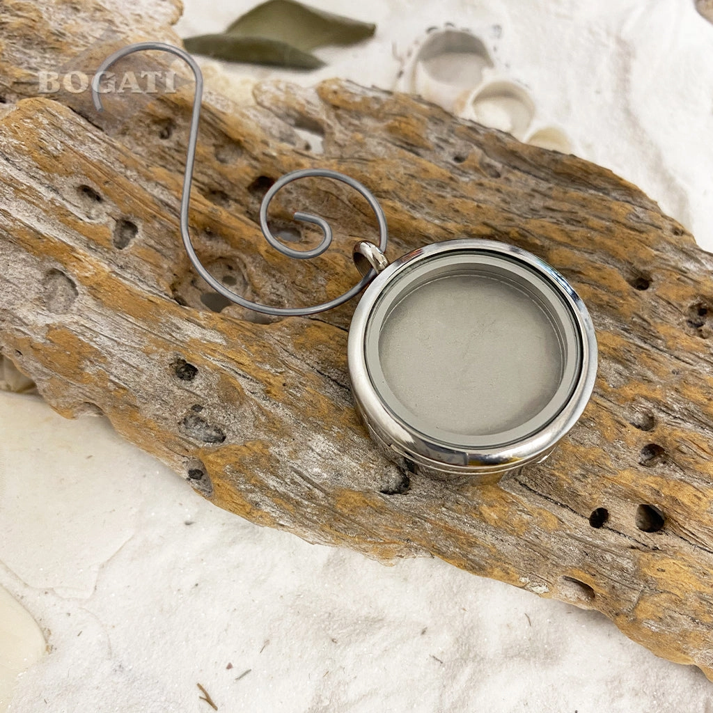 J-2060  Cherished Memory Locket Ornament