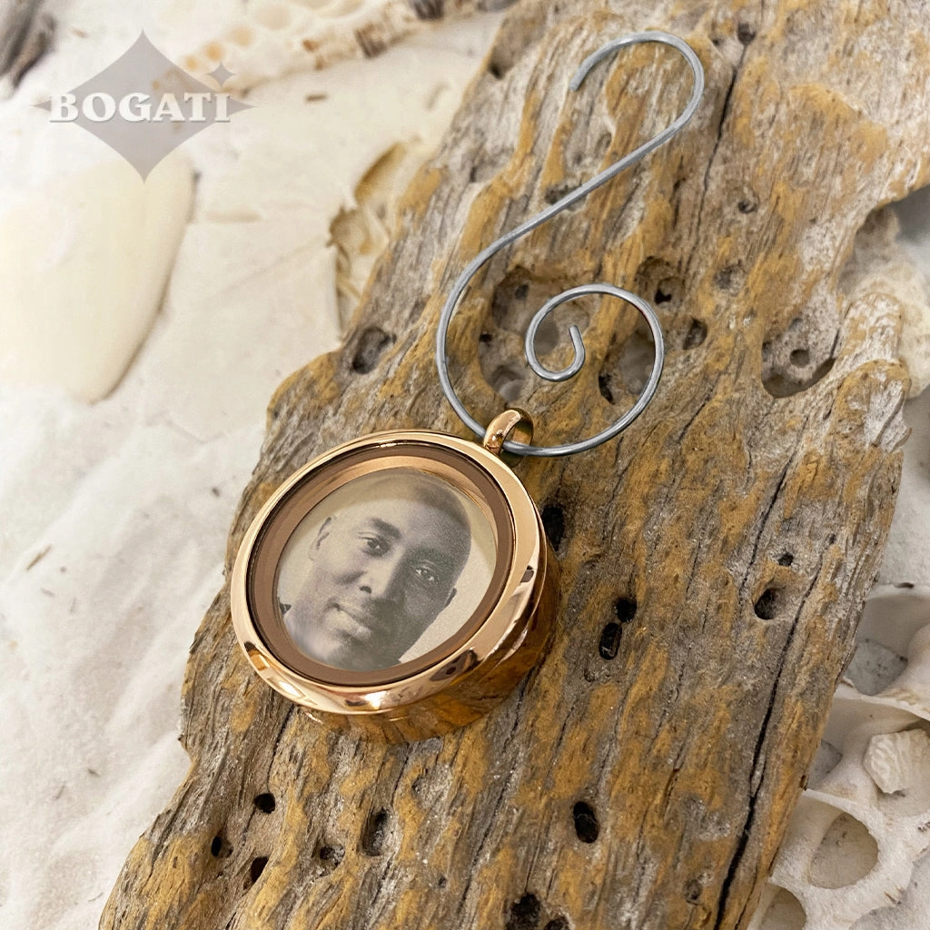 J-2060  Cherished Memory Locket Ornament