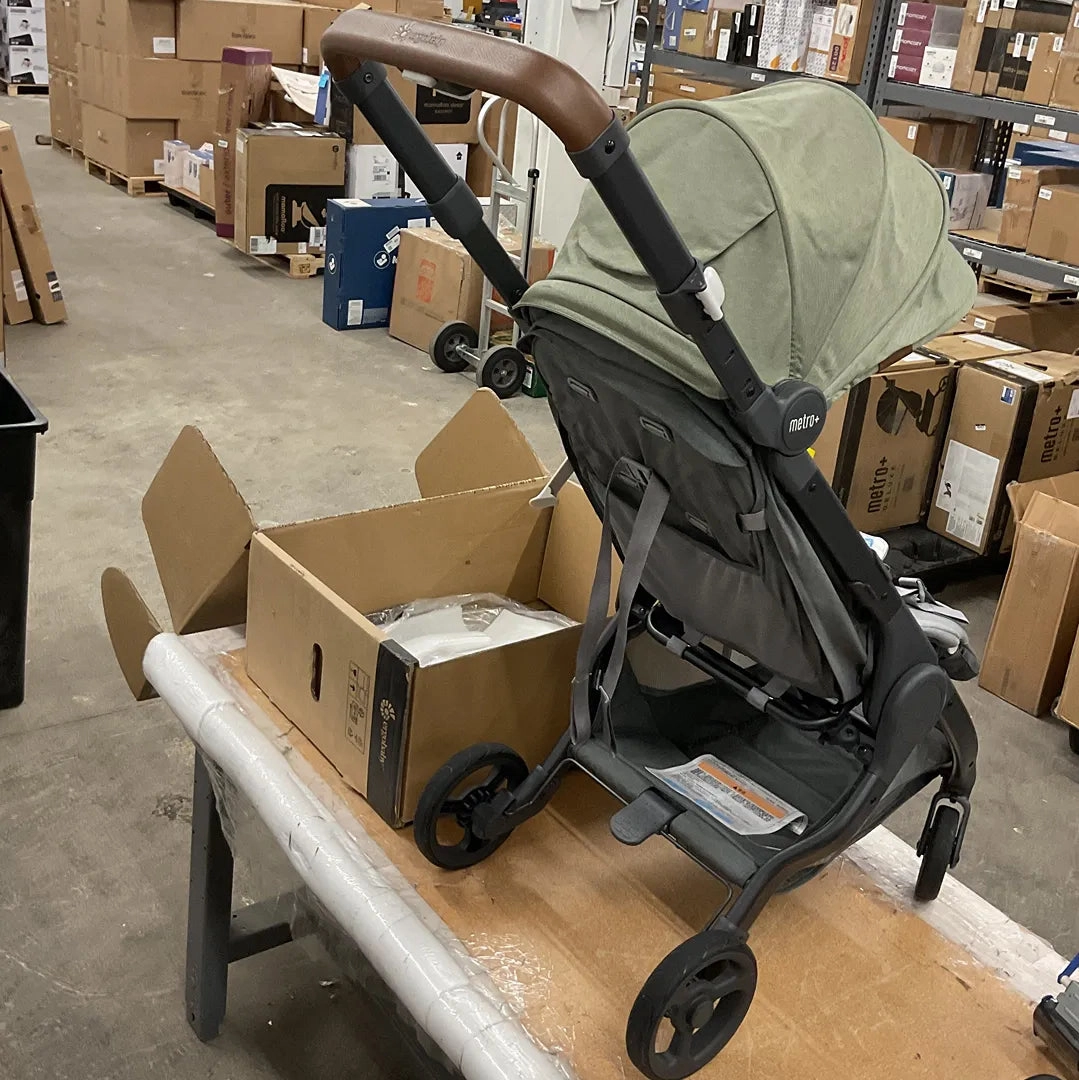 Metro  Deluxe Compact Baby Stroller - Empire State Green (Floor Model)