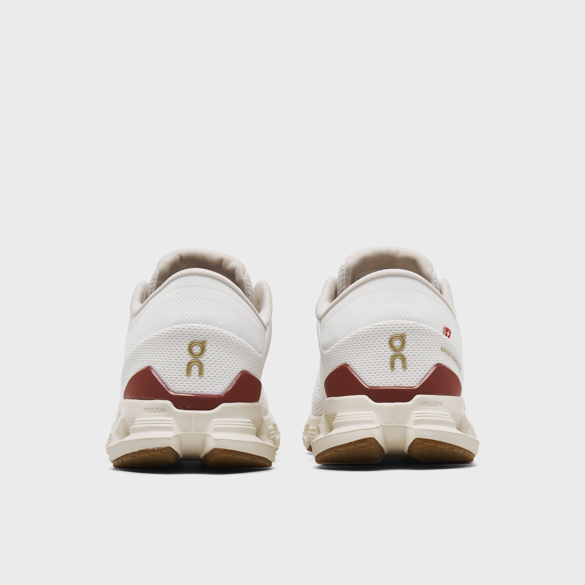 On Cloud X 4 Ivory / Cream